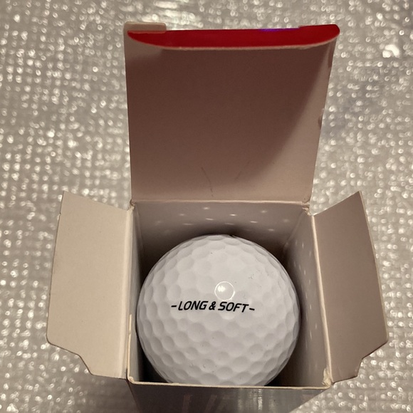 NWOT - TaylorMade Golf Co. - Noodle 3 Long & Soft Sleeve of Three (3) Golf Balls - Picture 8 of 8